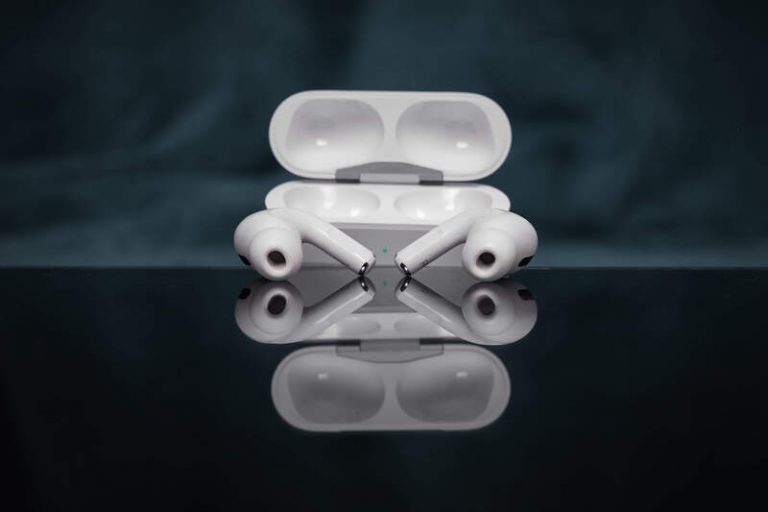 AirPods Not Playing Sound Solution for any Device - Mondol Technology