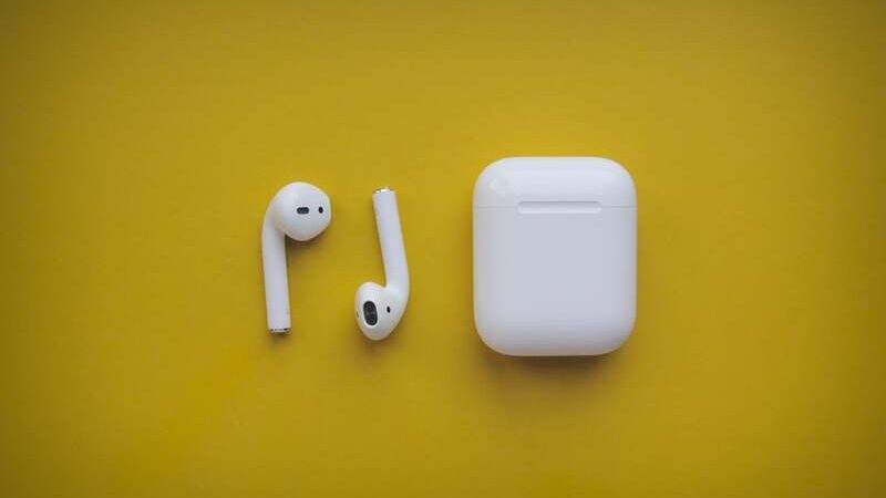 How to Skip Songs with Airpods Every Gen mondoltech